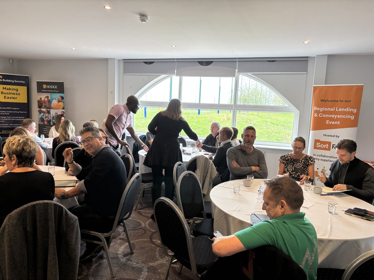SortRefer's tweet photo. 📍 Fareham — that’s a wrap!
BDM, Tom Hale has been to an event today. It was a great opportunity to learn more about what brokers are looking for&amp; showcase how SortRefer can support them with their conveyancing needs.

#MortgageBrokers #Conveyancing #MortgageIndustry https://t.co/kSTtrSNsDz
