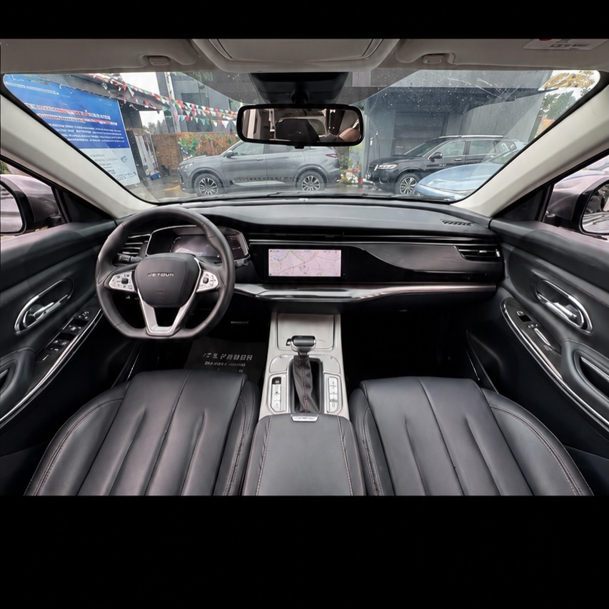 WilheminaVcd7's tweet photo. Big on space, big on value. The 2021 Changan Oushang X7 delivers comfort, performance, and practicality at an unbeatable price: N24, 500, 000. Ready for your next SUV? Send us a DM or call +234 810 021 2082 today. https://t.co/HhZce7IUD0