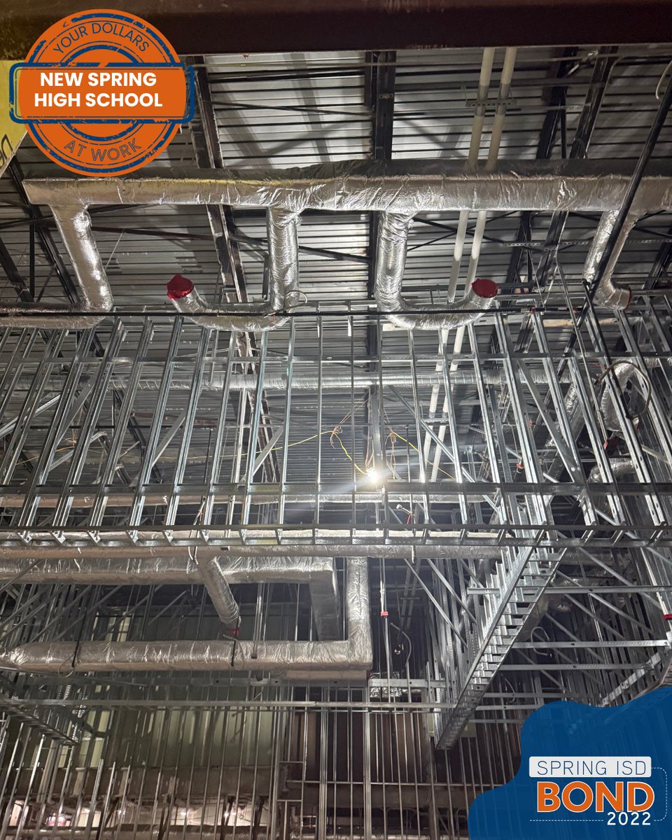 SpringISD's tweet photo. 🏗️ 2022 Bond Update: The New Spring High School 💙

Construction continues to progress at The New Spring High School!
🔨 Framing and MEP systems are continuing throughout the building, while crews work on the mechanical mezzanines in preparation for air handler installation. The contractor currently anticipates conditioned air being operational in the building by December, with interior finishes to follow.
🏊🏽‍♂️ Work is also underway in the natatorium, where crews have begun installing the wood decking and glulam trusses.
We’re excited to continue sharing updates as The New Spring High School takes shape. 🏫✨

-

🏗️ Actualización del Bono 2022: La Nueva Secundaria Spring 💙

¡La construcción de La Nueva Secundaria Spring continúa avanzando!
🔨 Los trabajos de instalación de la estructura y de los sistemas mecánicos, eléctricos y de plomería (MEP) continúan en todo el edificio, mientras los equipos trabajan en los entrepisos mecánicos como preparación para la instalación de las unidades de tratamiento de aire. Actualmente, el contratista prevé que el sistema de aire acondicionado esté en funcionamiento en el edificio para diciembre, seguido por los acabados interiores.
🏊🏽‍♂️ También continúan los trabajos en el natatorio, donde los equipos han comenzado a instalar la cubierta de madera y las vigas de madera laminada encolada (glulam).
Nos entusiasma seguir compartiendo actualizaciones a medida que La Nueva Secundaria Spring va tomando forma. 🏫✨

#SpringISD #SpringHighSchool #Bond2022 #BondUpdate #TheNewSpringISD