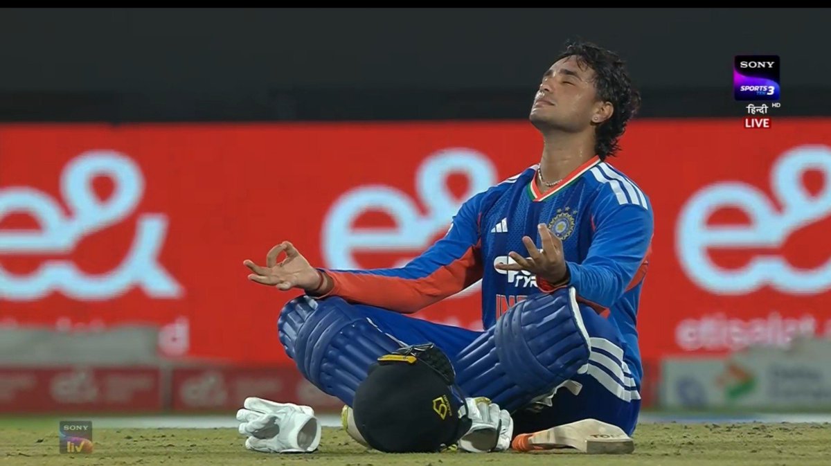 VtheThinker's tweet photo. Abhishek Sharma completed his 100 off just 30 balls and then celebrated in a Lord Shiva-inspired pose, chanting "Om." 🙏🔱

Really beautiful to see. ❤️

#INDvsAFG https://t.co/JanFksUpmg