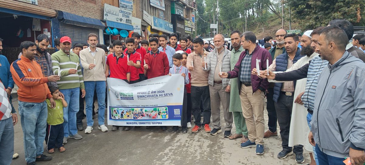 eomcyaripora's tweet photo. Commenced with great enthusiasm! The Municipal Committee Yaripora kicked off the #SwachhataHiSeva2026 campaign today alongside dedicated  community leaders, Revenue Officials, Taxi Operators Union, All Educational Institutions and ULB staff. https://t.co/ZYXbYIdyHW