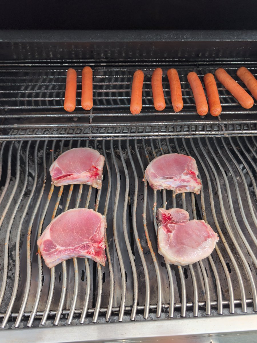 JosephTeahen's tweet photo. To all THE PEDO MUSLIMS THIS ONES FOR YOU !!!! MMMMMMMMMM PUT PORK ON UR FORK !!! Then I'll feed ya to my dogs !!! https://t.co/muf52Sv2Y8