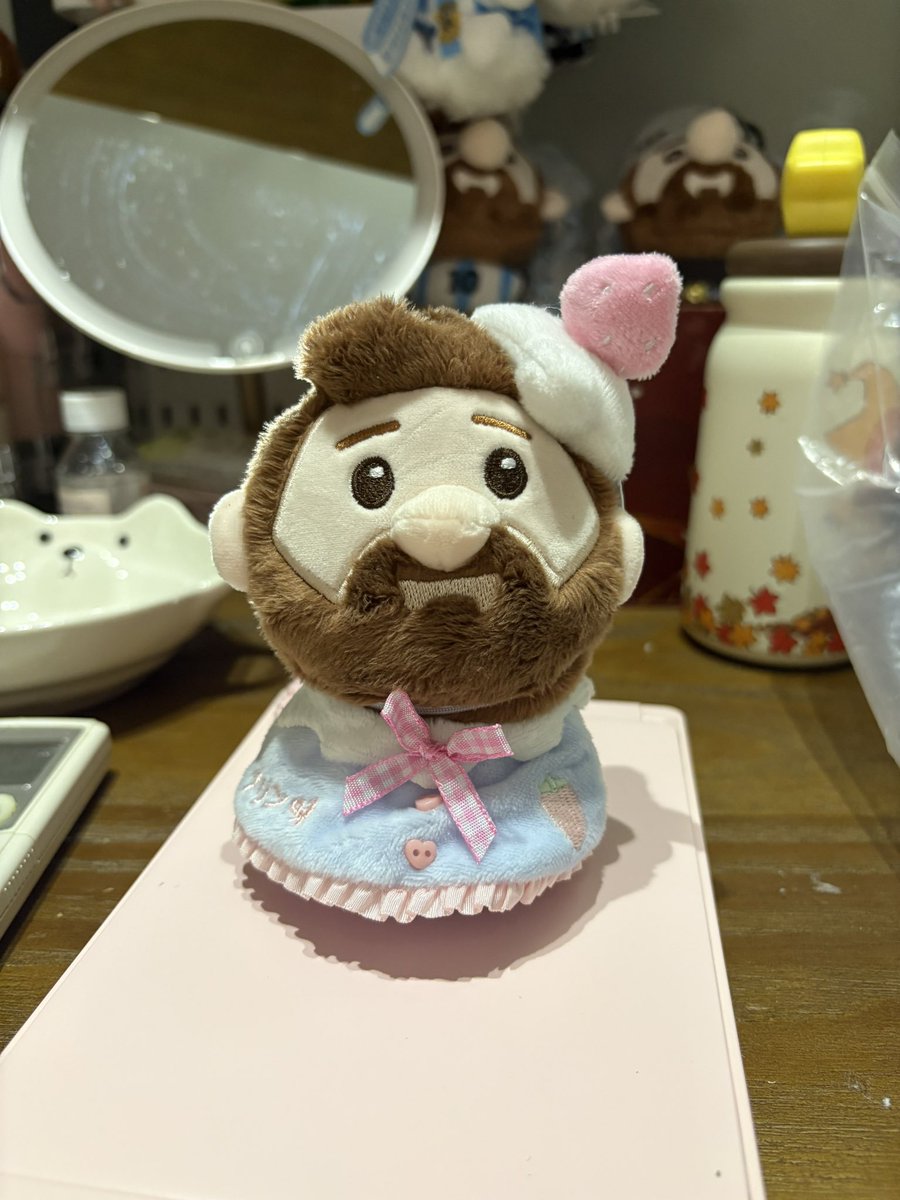 weenoobb's tweet photo. Hey, am i cute? 🥰 https://t.co/GWhO9GGviL