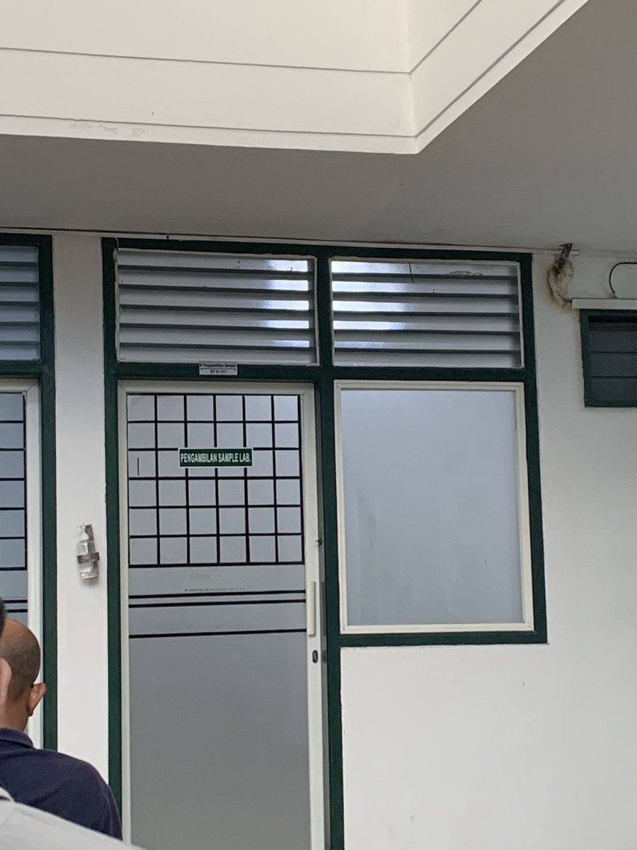 itsshachi's tweet photo. hari ini cek lab gara2 demam naik turun tapi hehe yaudah gapapa https://t.co/5hkzO84iEe