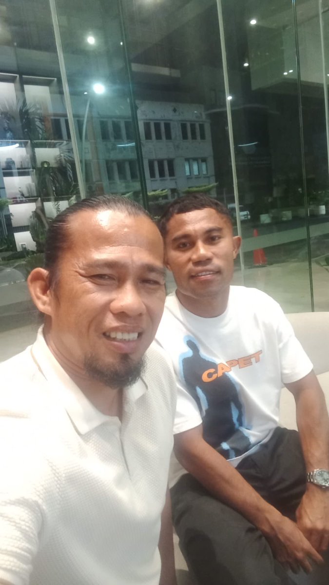 2TiAgency's tweet photo. Welcome to Madura United, Ardi Idrus — former Indonesia international and versatile full-back.

Proud of Fadli Fernanda, our Indonesia Country Manager, for making this move happen.

Thank you Pak AQ and Madura United for trusting 2Ti.

https://t.co/FoXD5X0KqU https://t.co/PbuDlkSEo0