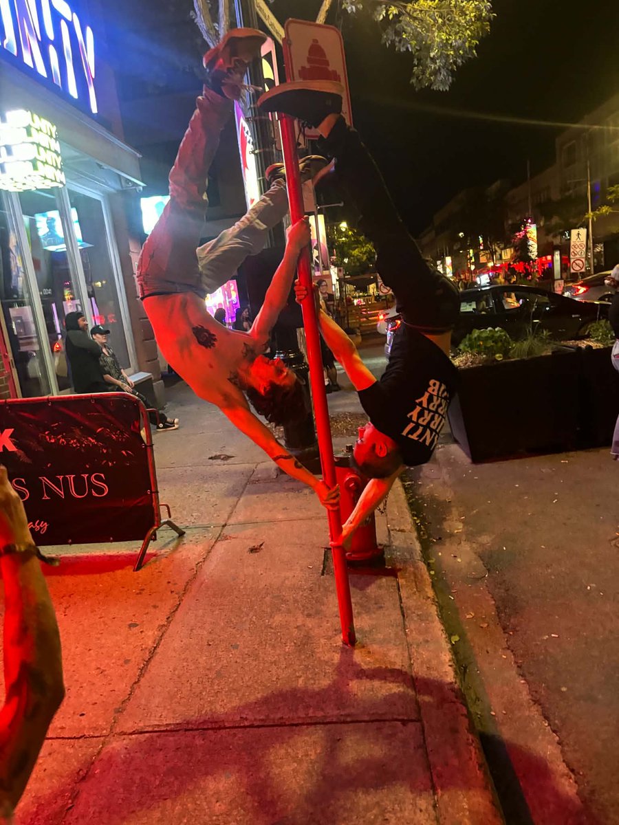 HelixDirdwolf's tweet photo. Any pole is a good pole https://t.co/TIVhYO5uPU
