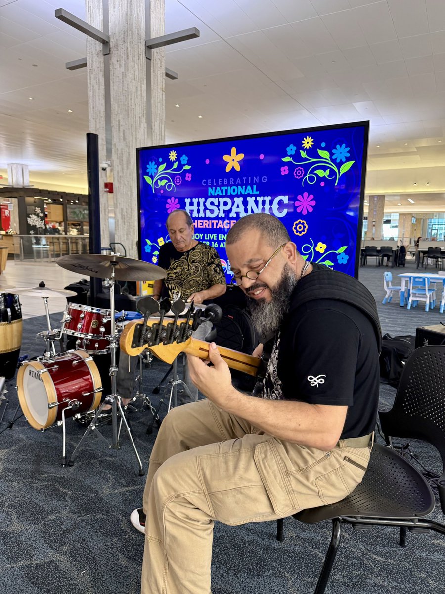 FlyTPA's tweet photo. AYYYYYEEE THIS IS HOW WE DO ITTTT!!! 🥳 In celebration of National Hispanic Heritage Month, we surprised passengers with live music and dancing in the Main Terminal! 💃😍🦩 https://t.co/md9MtHZbB6