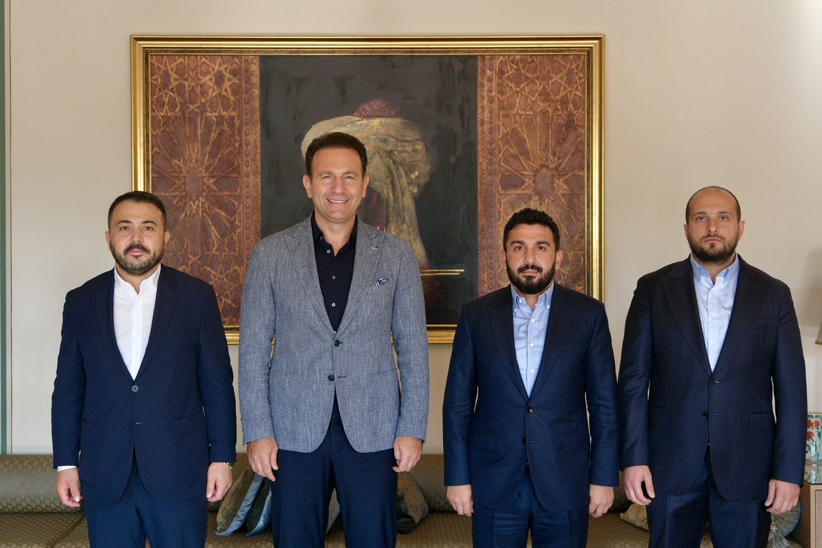 ibrahim_besinci's tweet photo. 📍Okçular Vakfı

Okçular Vakfı Başkanı Sayın Hüseyin Topbaş’ı ziyaret ettik.
Medeniyetimizin değerlerini ve ata mirasımızı yaşatmak; gençlerimizi spor, kültür ve sanatla buluşturacak projeler üzerine istişarelerde bulunduk.

Nazik misafirperverlikleri ve samimi ev sahiplikleri için teşekkür ediyorum. 🎯