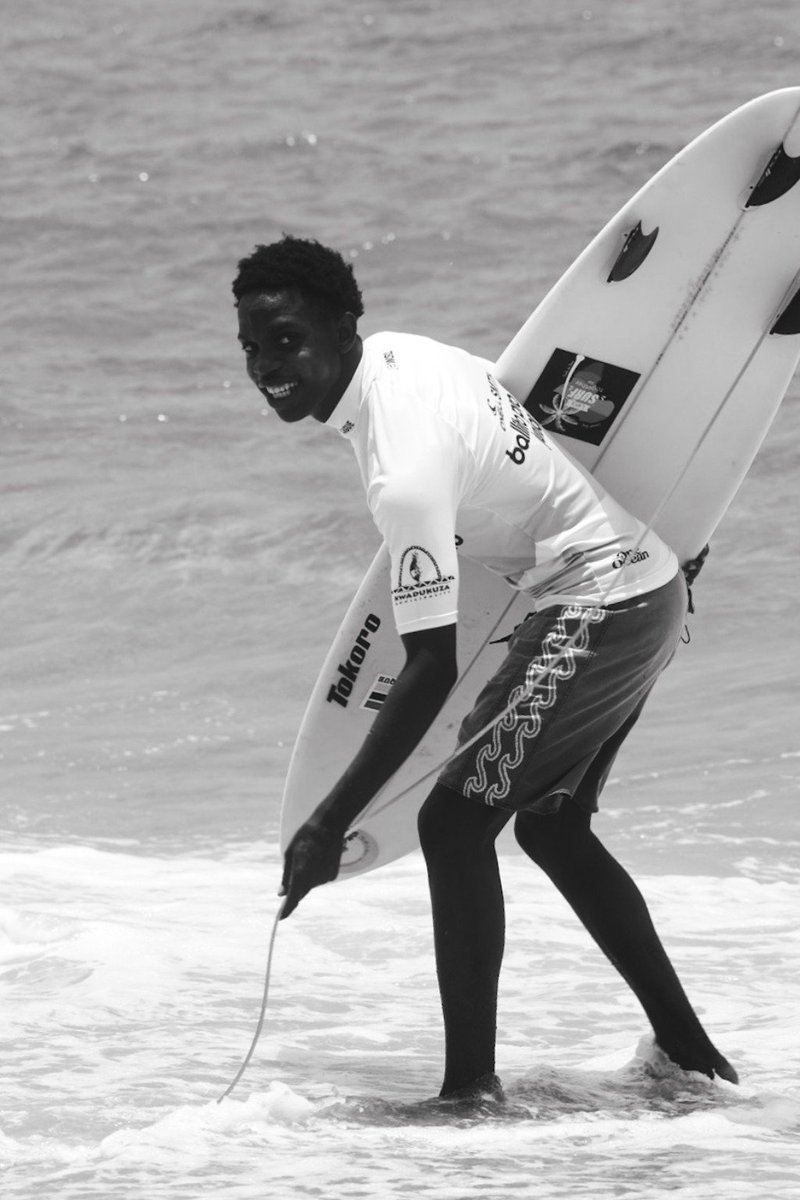 LwandiSurf's tweet photo. O surf é muito mais do que pegar ondas. 🌊🏄‍♂️
No Lwandi Surf, cada onda é uma oportunidade de aprender algo novo para a vida. ❤️🌍

#LwandiSurf #Surf #Mozambique #PontaDoOuro #OceanLife https://t.co/qgnVYMf5Mg