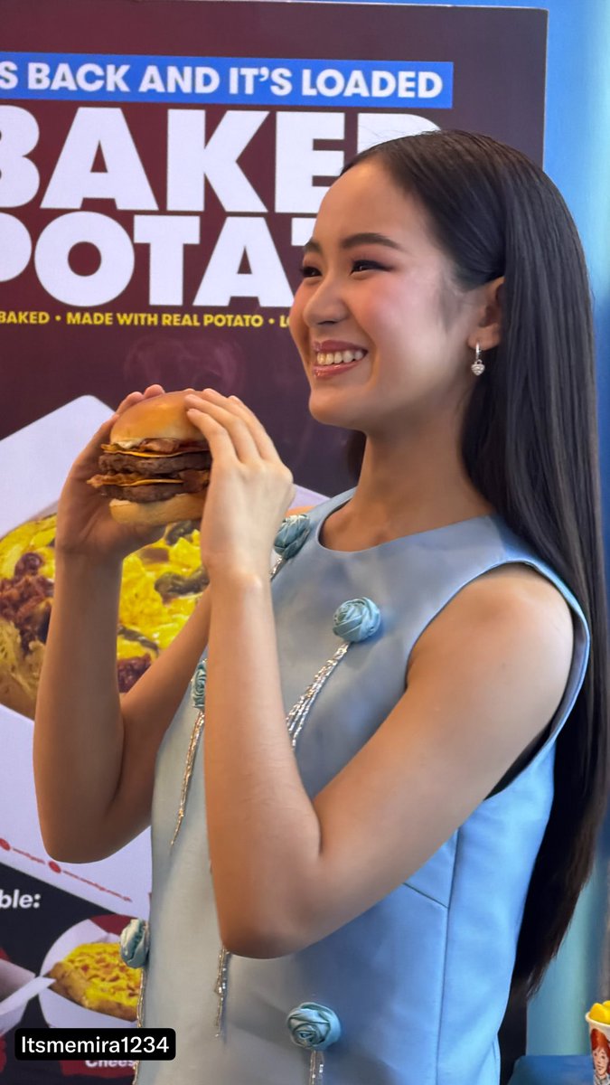 Itsmemira1234's tweet photo. Another wendys pic 💕 https://t.co/UyxZSA8G3d