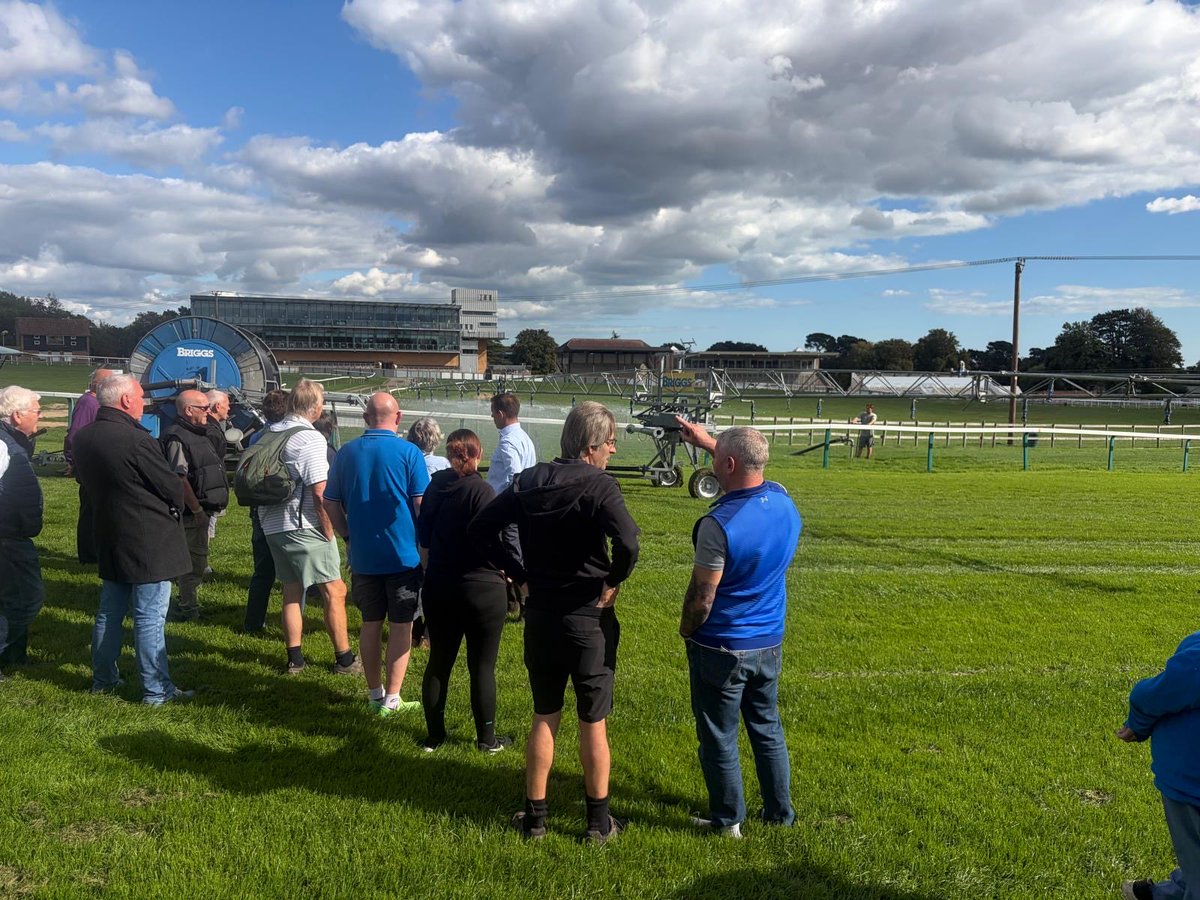 FontwellPark's tweet photo. Yesterday we had the pleasure of welcoming some of our Annual Members for a course walk and drinks hosted by Clerk of the Course, Philip Hide and Head grounds person, Paul Mant. 

Memberships will soon be on sale for 2027 🐎 https://t.co/4sRLFD2XjY