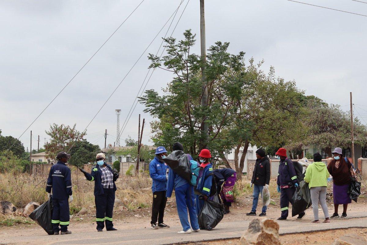 mafakela_hetf's tweet photo. The wait is almost over! Tomorrow, Friday 18 September 2026, #MHETF, together with Next Generation Impact Hub (NGIH), invites residents, businesses, community groups and all stakeholders to SHOW UP &amp; take action for a cleaner Chigumira.
 #AsibuyeliEmuva #NGIH #WorldCleanUpDay https://t.co/E79CU2E1aK