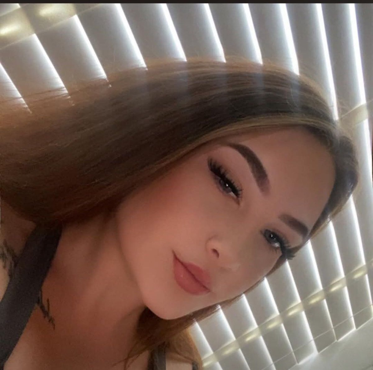 reco_212's tweet photo. Submission Chloe butterfield 👀#irl #chav #slut https://t.co/gCqAbKgukr