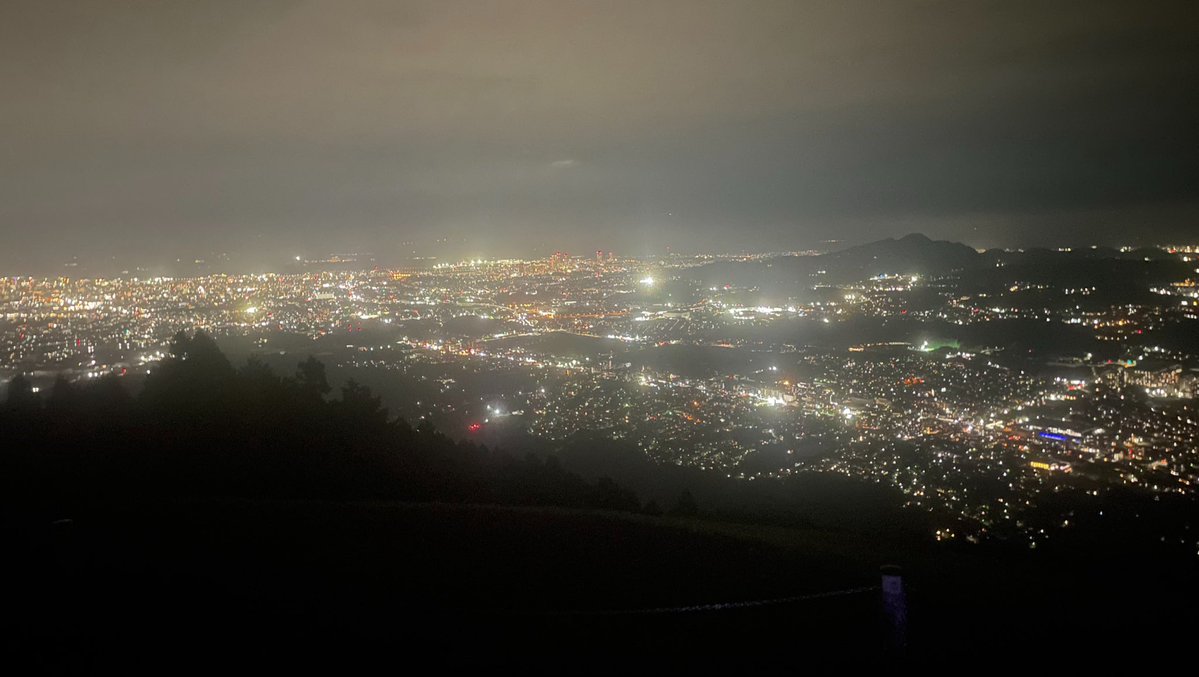 mxmx_m7's tweet photo. 夜景とか見にいったりして🌃 https://t.co/KNf49b8Wzg