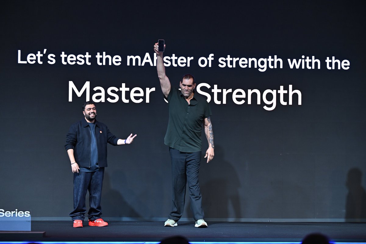 Iamnil7's tweet photo. @XiaomiIndia @mathursudhin @RedmiIndia @gautmeluv Then came #REDMINote17ProSeries! 🚀

@Ritij was, as always, full of energy. Loved his presentation.

Introducing The #GreatKhali to showcase the phone’s durability was truly the cherry on top! 🔥

And the #Rannvijay ad was too good

#REDMI (3/5) https://t.co/UzpYMAGfaO