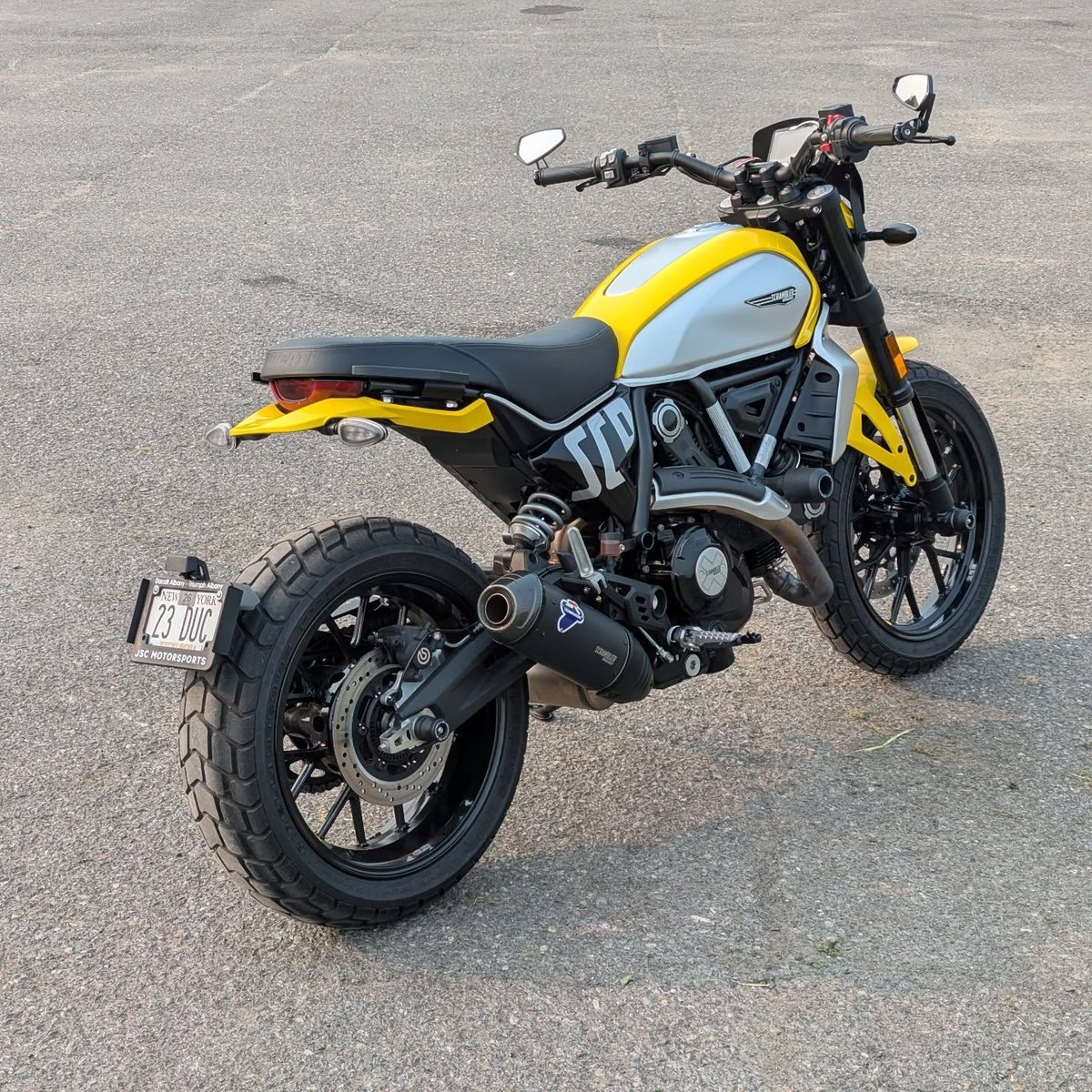 MozellaBodi's tweet photo. Rear view of the Ducati Scrambler https://t.co/zDS60HFAJe