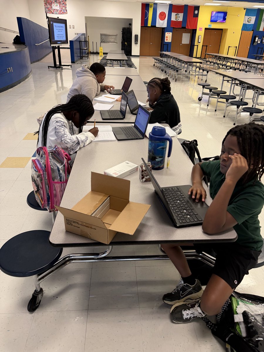 DMosleyEdu's tweet photo. First group of students for open math lab yesterday! The word is getting around! @WatkinsSeminol1 https://t.co/TX0tMDnmkF