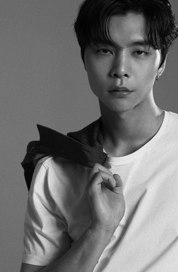 open_to_workk's tweet photo. J0hnny Suh x Land0 N0rris few tweet AU

When idol bf x racer bf yang terpaksa harus backstreet soalnya takut diseruduk sama fans masing-masing https://t.co/W6XSkLkWOW