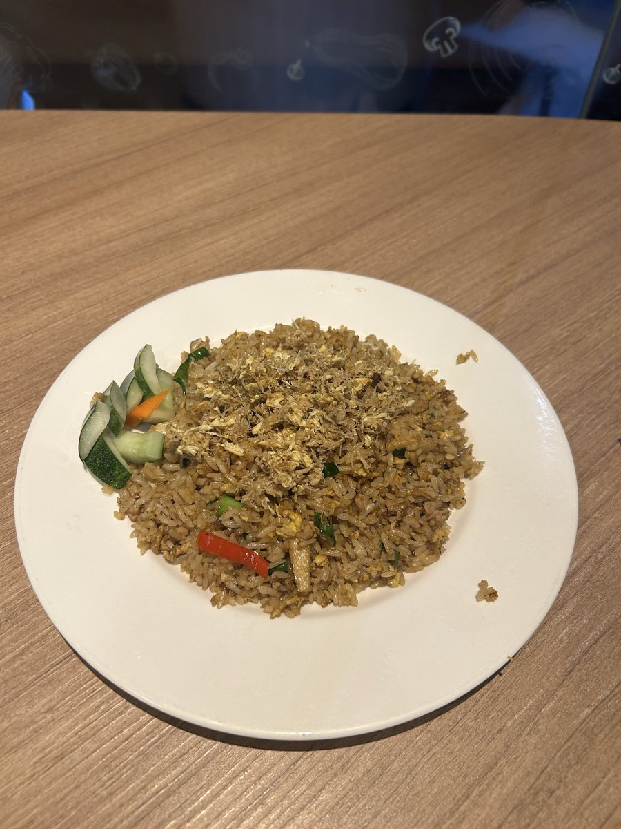 w_oodvale's tweet photo. ditutup dengan makanan paling halal yg sy makan selama 11 hari di Bali (SOLARIA) https://t.co/R75IKtN20l