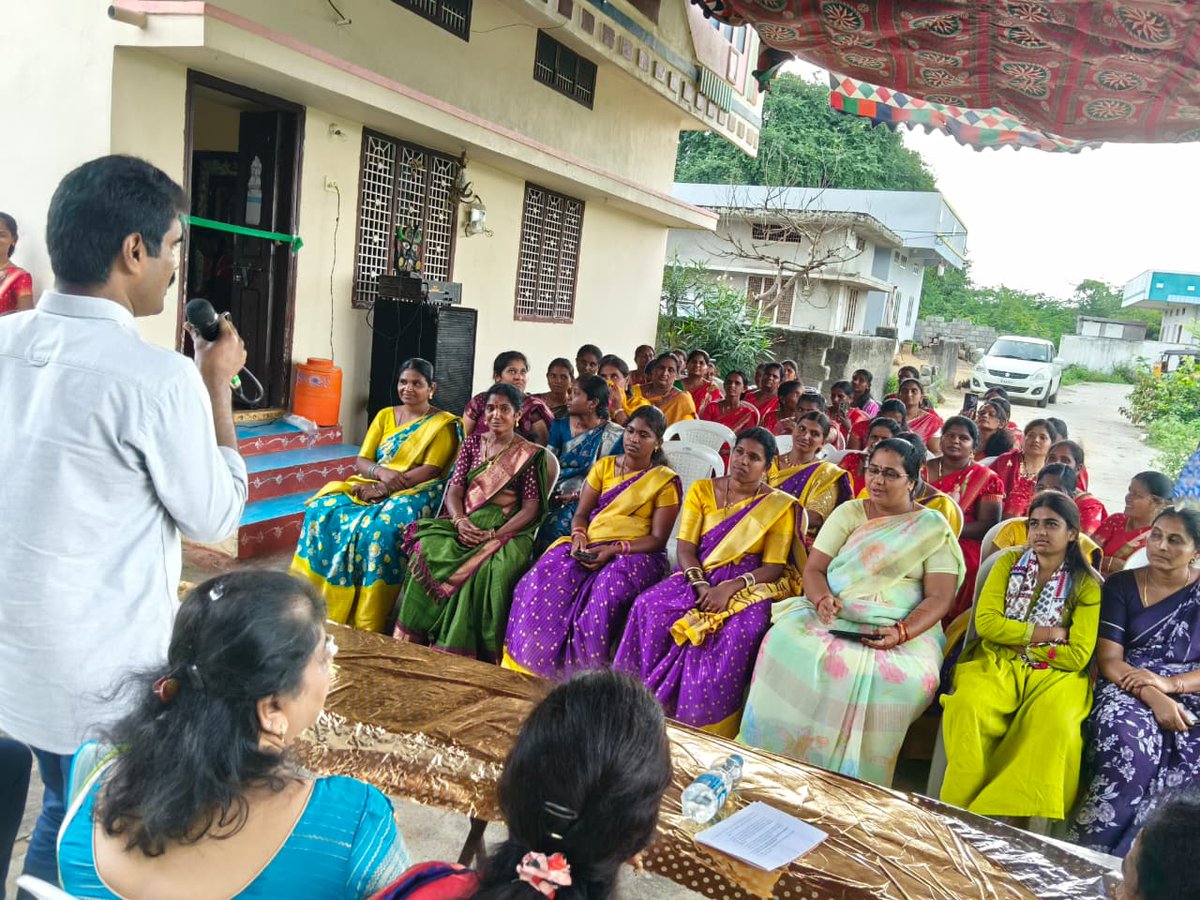 ahtuwarangal's tweet photo. We conducted awareness program in colloboration with FMM SSS NGO with (70) SHG women at Kondaparthy village #humantraffciking #labourtrafficking #sexualtrafficking #childmarriage #Cybercrime @tg_ahtuofficial
@TelanganaDGP https://t.co/T8sSiLpVYm