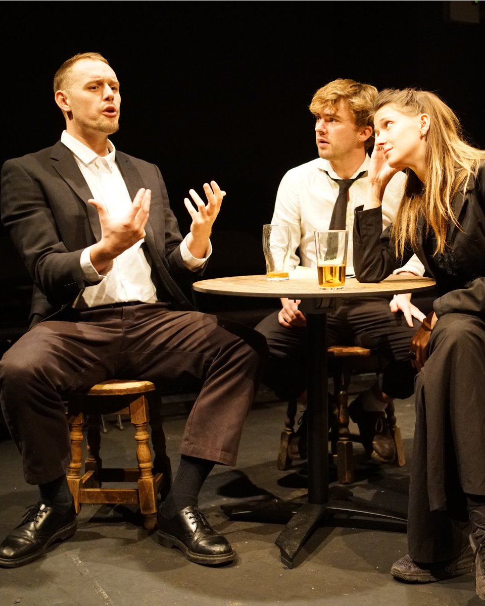 SwindonArtsCent's tweet photo. 👻 Check out these haunting production pictures from The Nag’s Head—a darkly funny tale of family, folklore and things that go bump in the night… 🍻

Do you dare enter Shireshire’s spookiest pub?
📍The Arts Centre
🎫Tue 20 Oct 2026 https://t.co/4cpci0lq4W