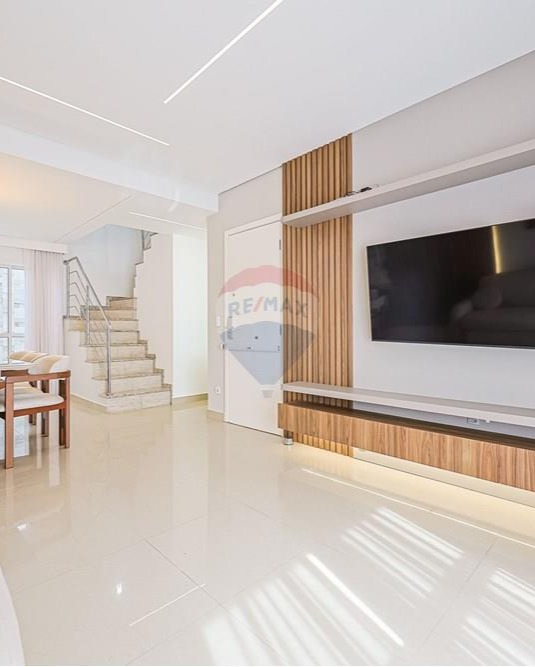 RoyceMileskm's tweet photo. Townhouse in Neoville, Curitiba: 141. 57m², built in 2015, move-in ready. 5 bedrooms, 2 parking spaces, private garden, gourmet area, equipped kitchen, AC, automated blinds. Financing accepted. R$940, 000. https://t.co/SO1GQcOUBE