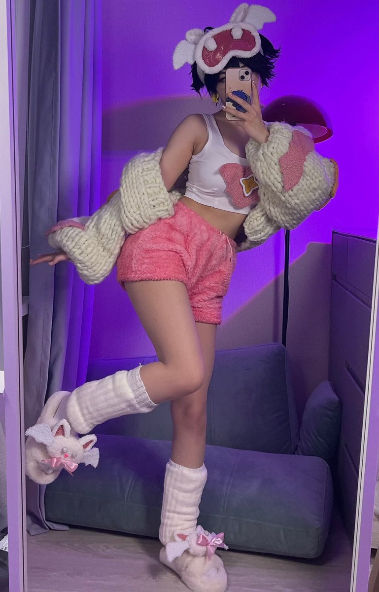 imkitsuki's tweet photo. IT WAS A PAJAMA JUBILEE COSPLAY!!! vampy jammies :3 https://t.co/bsqdyJskxJ