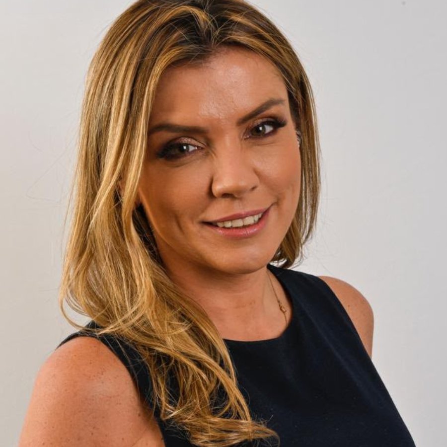 telescenatv's tweet photo. 📰Ricco Conta
De chegada!

Marília Ruiz é a nova contratada da TMC, integrando o #PapodeCraque e as transmissões de futebol da emissora.

A jornalista acumula vasta experiência na cobertura de grandes eventos e mantém trabalhos em veículos como Band, Paramount+ e Metrópoles. https://t.co/A4NymJTLlc