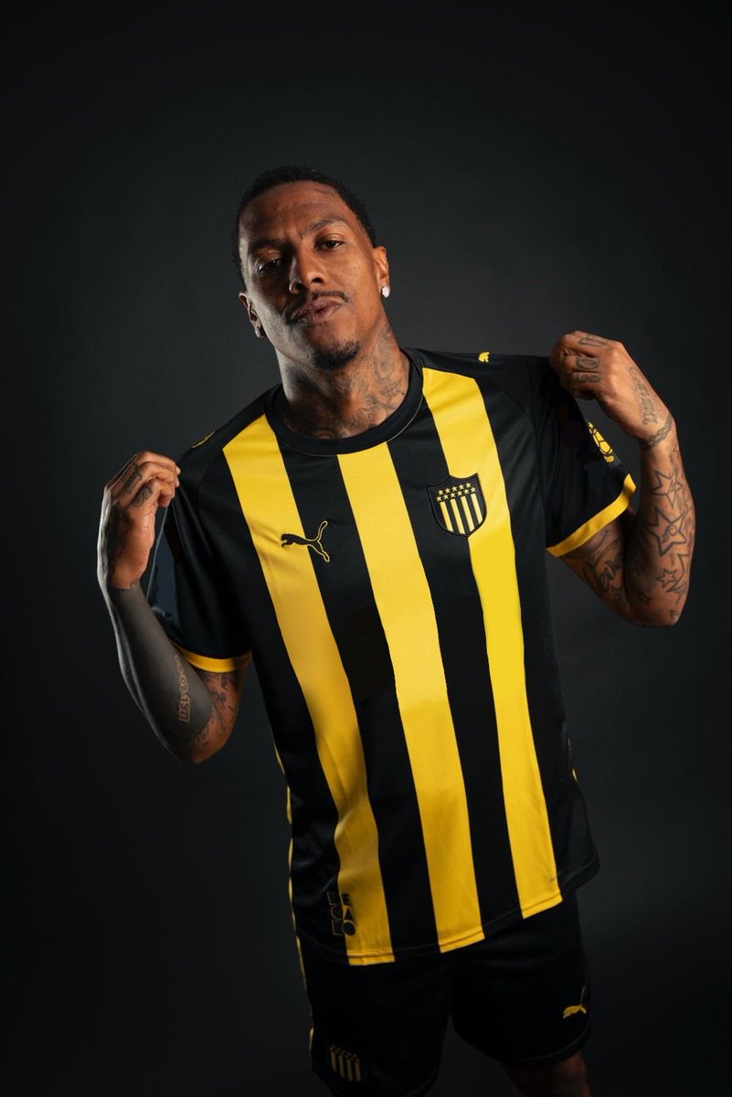facupe1891's tweet photo. así se verían las 4 camisetas del año si no tuvieran sponsor https://t.co/K9yWX24iJ5