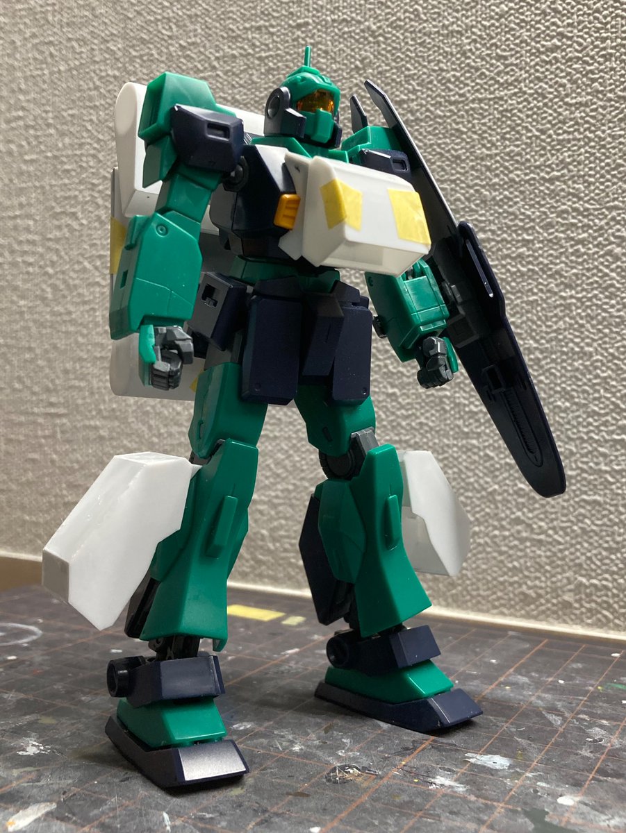 UncleVodkaFuk's tweet photo. HGUC用バリュート、多少進捗しました。未着手の背部のアタッチメントは連休中に形にしたいところです。 https://t.co/lw3lH65qor