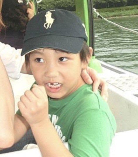 ryulwya's tweet photo. hbd ryul ompong <3 https://t.co/Q0eB1ZZjMH