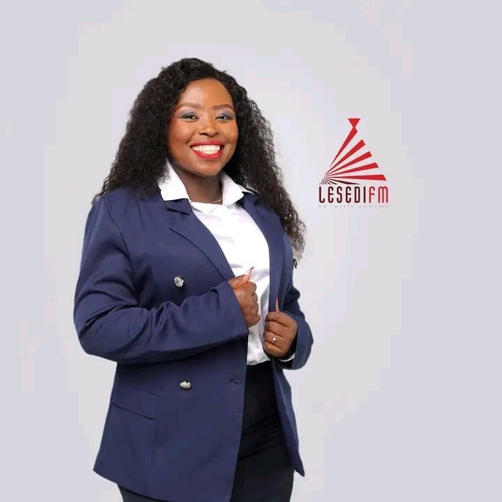 MolemoThib73577's tweet photo. Afternoon drive #BundleOfJoy le Lebza Ngwana Moela ke labone 5 to Friday blessed LEMOLYZINGBOY 88.4 West Rand Mohlakeng.
@LesediFM
@Thibos_Mokone
@leemaoela1
#ReyaTellaDrive
#KeMollelwa
RADIO IS THE THEATER OF VOICE
๐ป๐ฅ๐๏ธ๐ถ๐งโจ๐ฟ๐ฆโจ๐ง๐ถ๐๏ธ๐ฅ๐ป https://t.co/MzPVgqhCI4