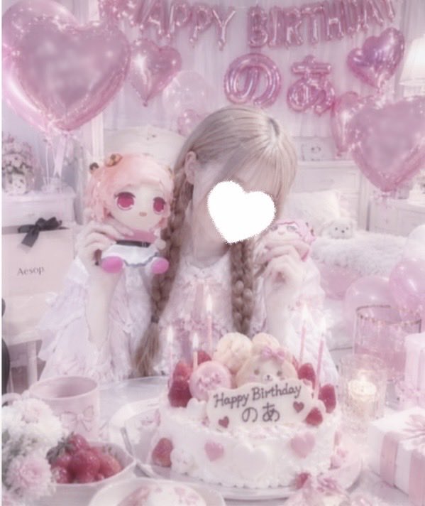 Miyuu_miyu08's tweet photo. ❥@mumu_mumu09 ◞❤︎ちゃん

お誕生日おめでとう🎉🎂
沢山の”楽しい”と”ワクワク”があるのあちゃんにとって幸せで充実した一年になりますように🎀🍪🍀︎

不器用ながら初めてお部屋を飾り付けしてケーキ特注したよ🍰

 #からぴち
 #カラフルピーチ
 #のあ ちゃん
 #のあさん生誕祭2026 https://t.co/YMsP1vHXBH