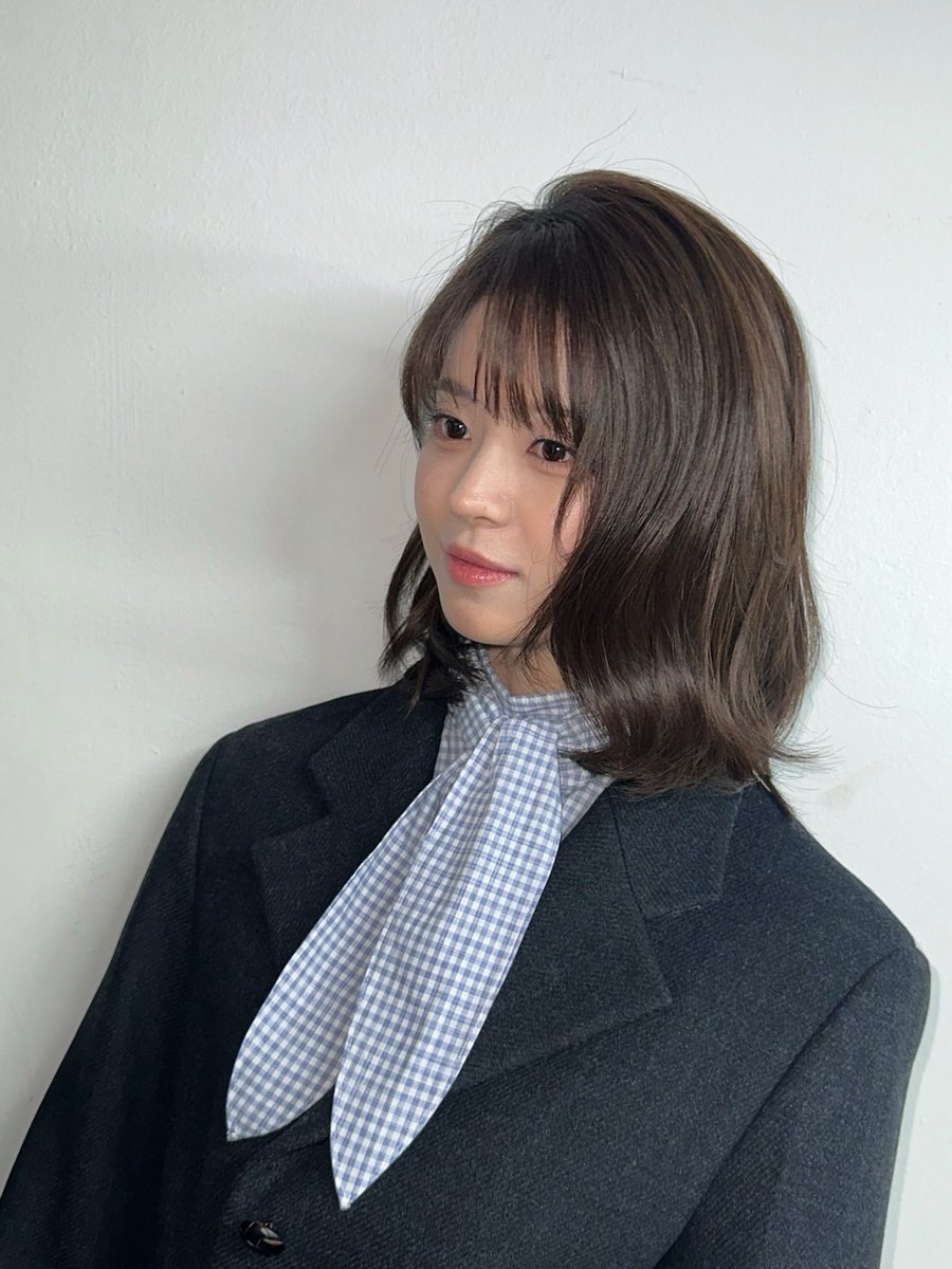 S0y0ungee's tweet photo. 존예….개미녀 https://t.co/qw2IcqryKV