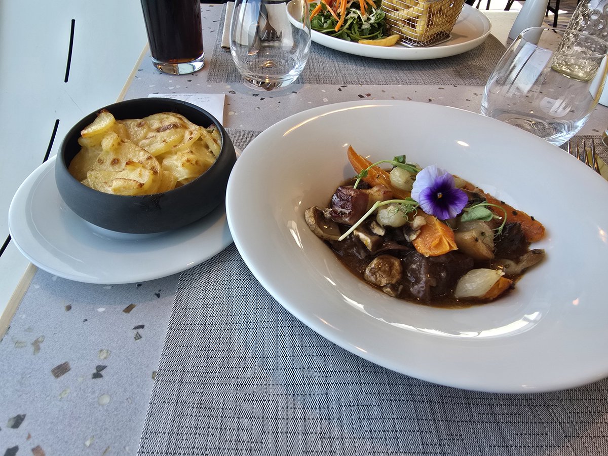 MikeyS86's tweet photo. Food on the ferry has certainly got better 😃 https://t.co/2L4od0vizU