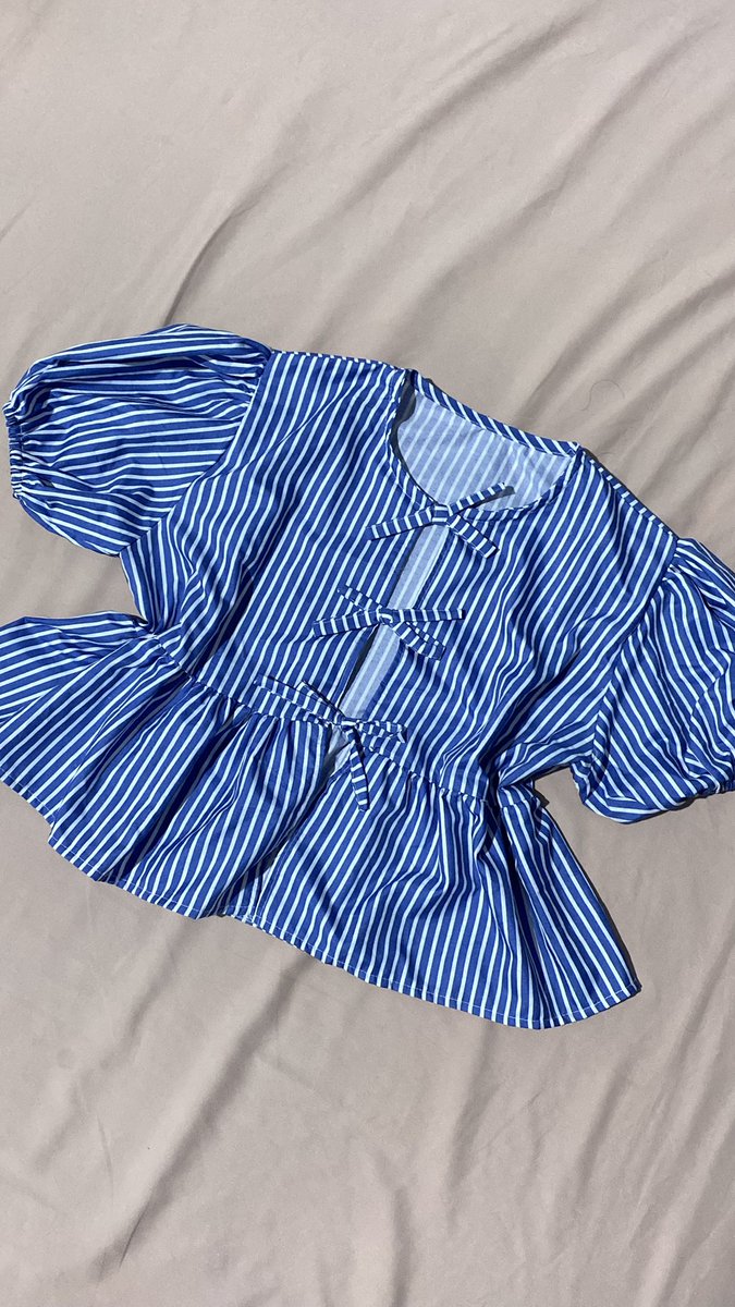 bekaindly's tweet photo. WTS, dom jogja, bisa oyen no cod, hit me up if you’re interested!!

1. top lace flare – 55k
2. blouse stripe – 45k
3. pretty tanktop – 20k
4. tanktop plisket purpur – 30k https://t.co/m6pj2Z3Eej