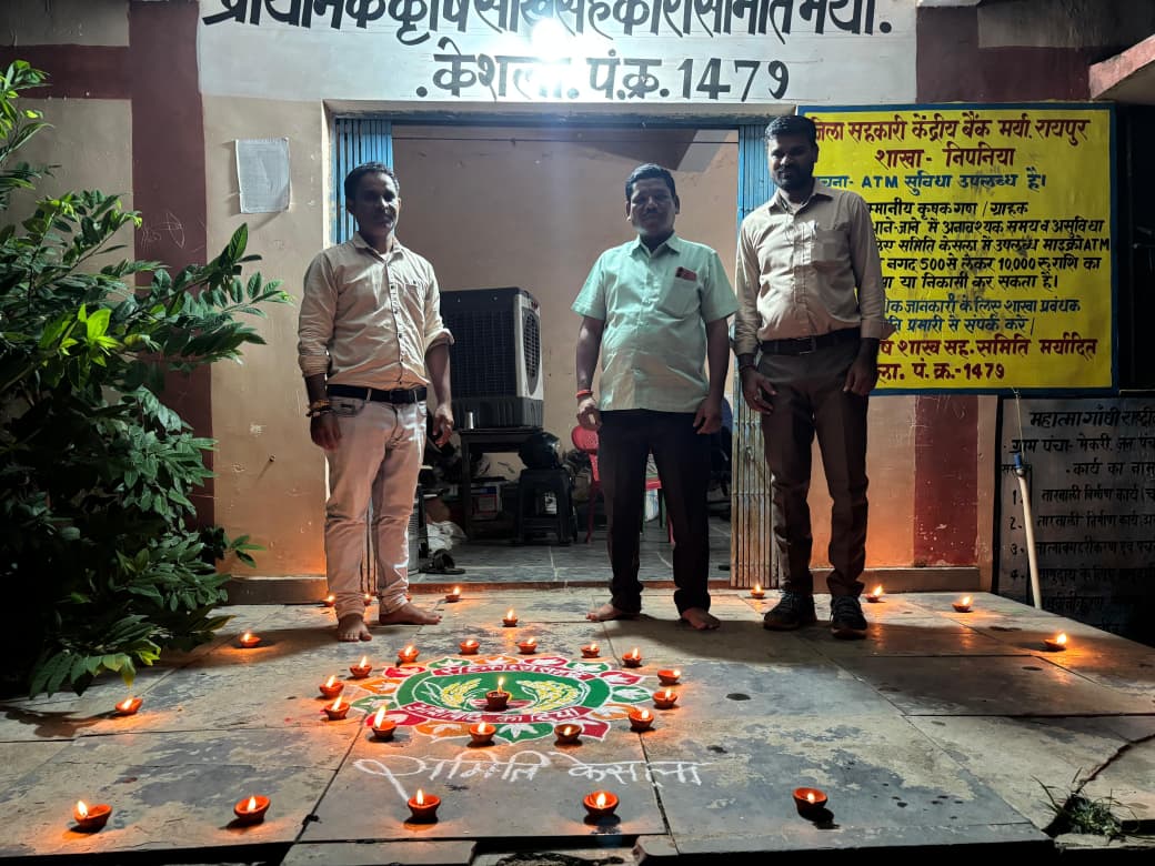 sevasankalps's tweet photo. समिति केसला
#CGkeAshirwadkaDiya
#sevasankalpabhiyan
#modiat25
#vishnubhaiya 
#SevaSankalpBB https://t.co/4yRXfStklY