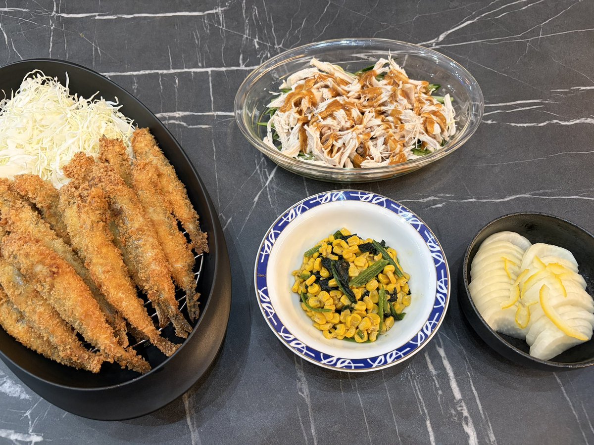 eve_lv99's tweet photo. ししゃもフライ
コーンとほうれん草のバターソテー
バンバンジー
ゆず大根

眠 https://t.co/bq8TvsDNWX