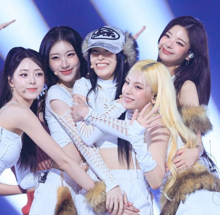 yunaitzytc's tweet photo. I’ve been a MIDZY for 6 years and I love ITZY, but being a fan doesn’t mean switching off my morals. If any member ever knowingly supports a criminal, especially a rapist, my support ends right there. Idol worship is never an excuse to ignore crimes https://t.co/L2MlaJqyyo