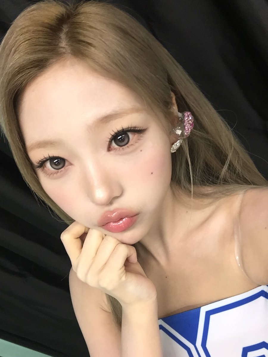hobby_h2h's tweet photo. 260917 하츠투하츠 위버스 #STELLA #스텔라

중앙대😽😽 https://t.co/mq7ryDDJ6W