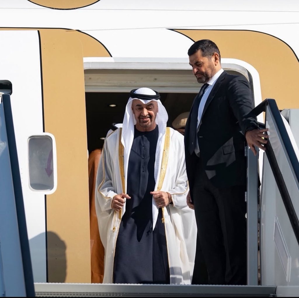 Rabdanbinbadran's tweet photo. الشرق الأوسط من شواطيه للبيد 
يبــرّكه .. كنّــه يبـرّك مـطـيه .. ❤️🇦🇪 https://t.co/6qNh8ue4wl