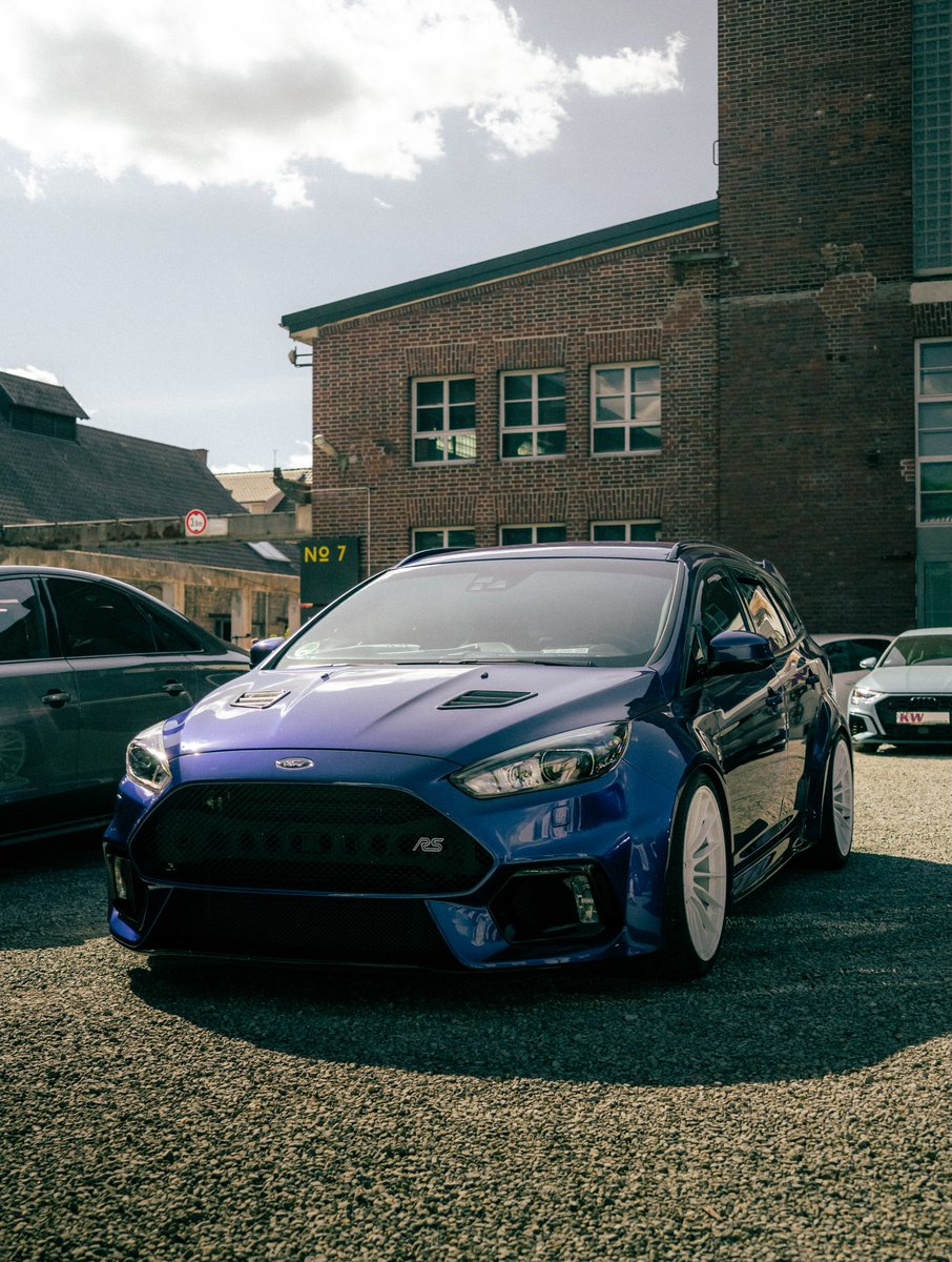 MeghanHokula's tweet photo. Great Focus RS MK3 wagon build 
Car: @vampirescars 
Shot on Sony A6700 + Sigma 18-50mm https://t.co/O01pwO0tTT
