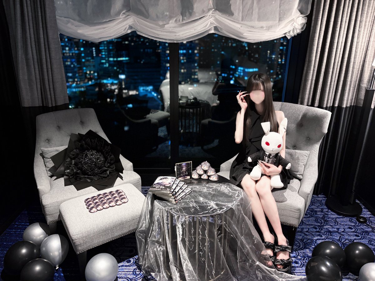 sevanyaao's tweet photo.  ︎︎ ︎︎　 ︎︎ ∧＿∧
              (   -ω- ) ♡
               / つ🫖と            𝟐𝟎𝐭𝐡 𝑨𝒏𝒏𝒊𝒗𝒆𝒓𝒔𝒂𝒓𝒚
────しーＪ ───                𝟐𝟎𝟎𝟔 ─── 𝟐𝟎𝟐𝟔

#黒執事 
#黒執事20周年
#blackbutler https://t.co/SWhTmNlX3M