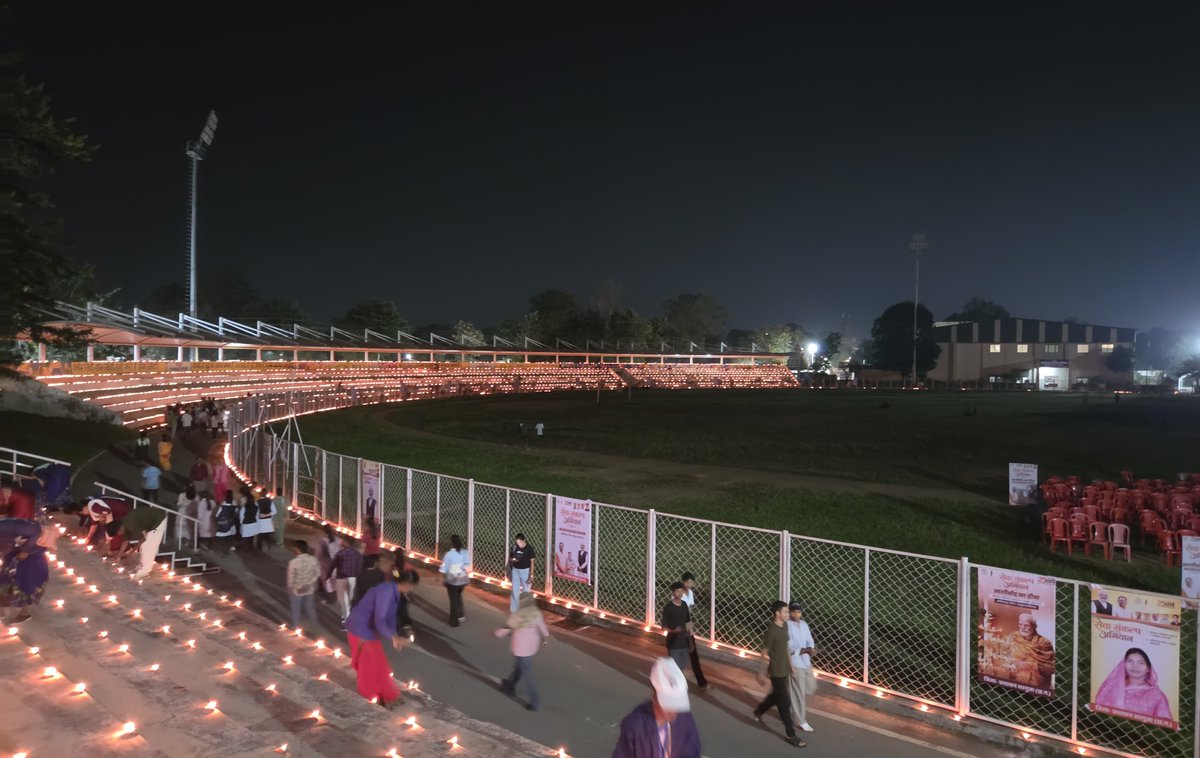 SwachhAMC's tweet photo. अम्बिकापुर के गांधी स्टेडियम में जिला स्तरीय ‘सेवा संकल्प अभियान’ का शुभारंभ ‘आशीर्वाद का दीया’ प्रज्वलित कर किया गया। कार्यक्रम में मुख्य अतिथि के रूप में पर्यटन एवं संस्कृति मंत्री श्री राजेश अग्रवाल शामिल हुए। #Surguja https://t.co/ACNPojrmlb