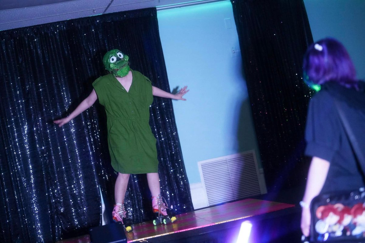 broadwaystuck's tweet photo. Featuring upbeatUlulation as Broadwaystuck Calliope!

Just one more day until the live footage of our performance at All The Things You Can Dream premieres on our YouTube! Make sure you don't miss it.
https://t.co/GLXJNHIaFW 

Photos by SOStography 

#Homestuck #Broadawystuck https://t.co/ffyPNN2gyG