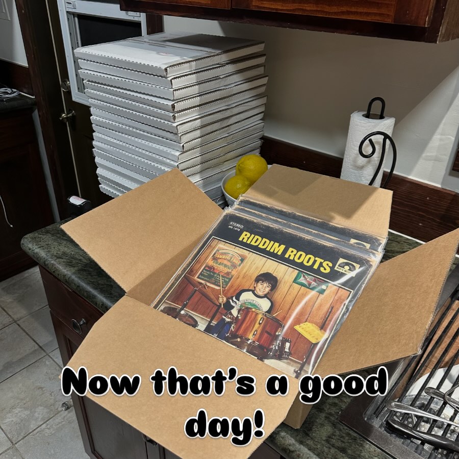 NoraMulderw9we's tweet photo. New album out now! Get it on vinyl, CD, or digital download. https://t.co/Om9uoeJZf8