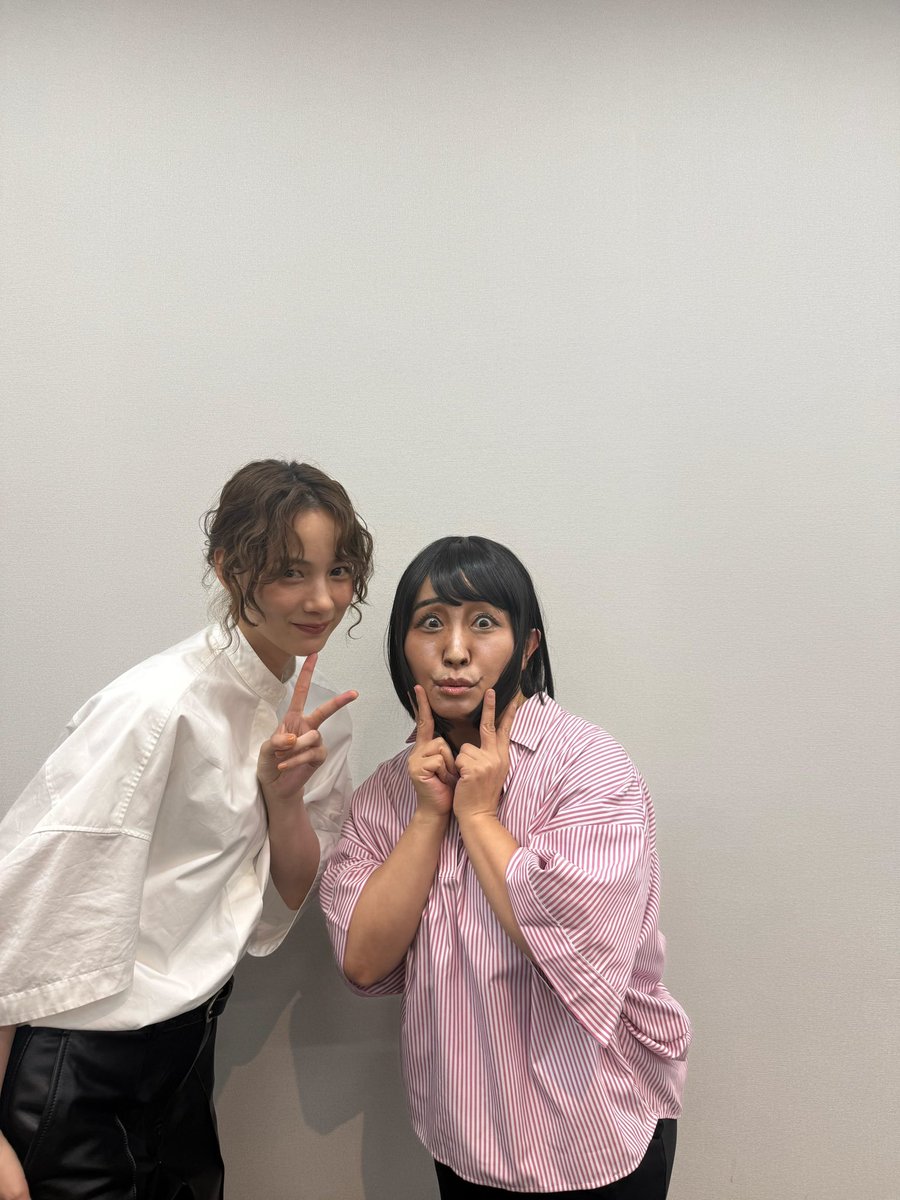 non_dayo_ne's tweet photo. テンション爆上がりです。
二人の桜井さんと、もう一人のカナコと✌🏼
ごほうびもらった気分です🧑🏻‍🩰 のん
#カナコロ #幸せカナコの殺し屋生活 https://t.co/NLOS0mvg9V