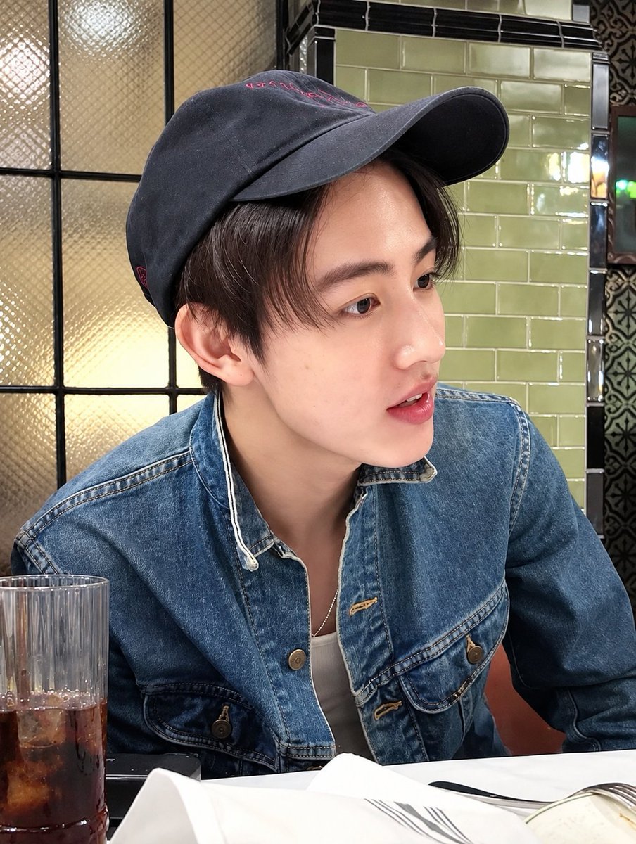 seanvrs's tweet photo. seonghyeon as dilan 1999 itu nyata https://t.co/sZr7M2EPCV