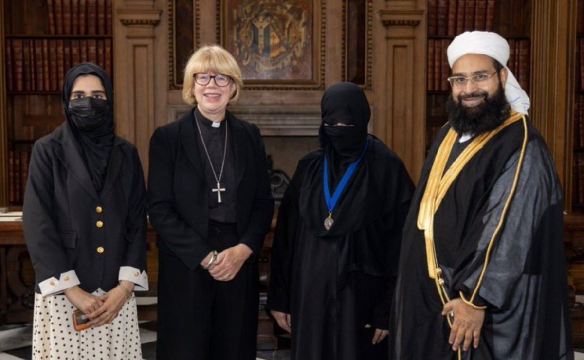 TArchcast's tweet photo. ---- Give woman power over church.
---- 5 Minutes later. Church surrenders to Islam. https://t.co/th2Ax9e2uf