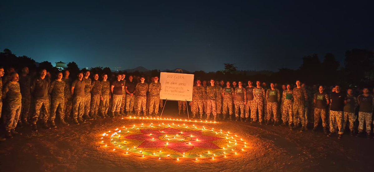 cobra_202's tweet photo. On the occasion of Deep Prajwalan, 202 CoBRA personnel came together to light diyas and create a beautiful Rangoli, symbolising hope, unity and the spirit of service. 🇮🇳
#SevaSankalpAbhiyan #DeepPrajwalan #CoBRA #CRPF #Seva #Unity https://t.co/oSuy1XojjD